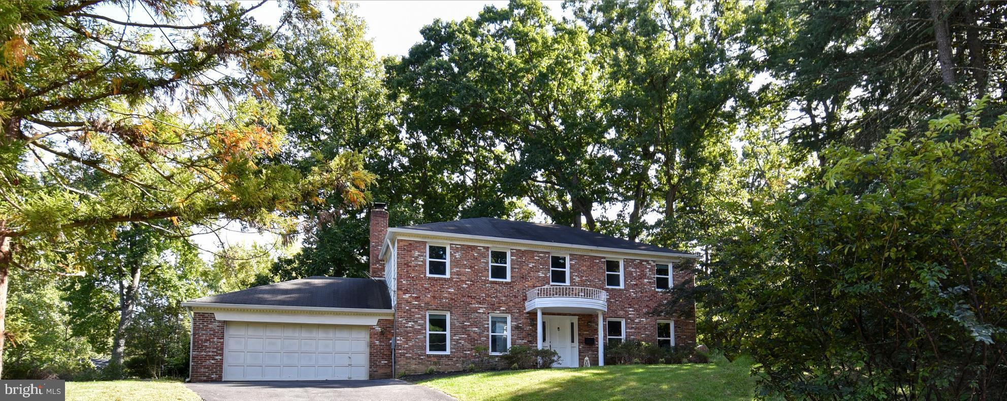 WHITE OAKS - Residential