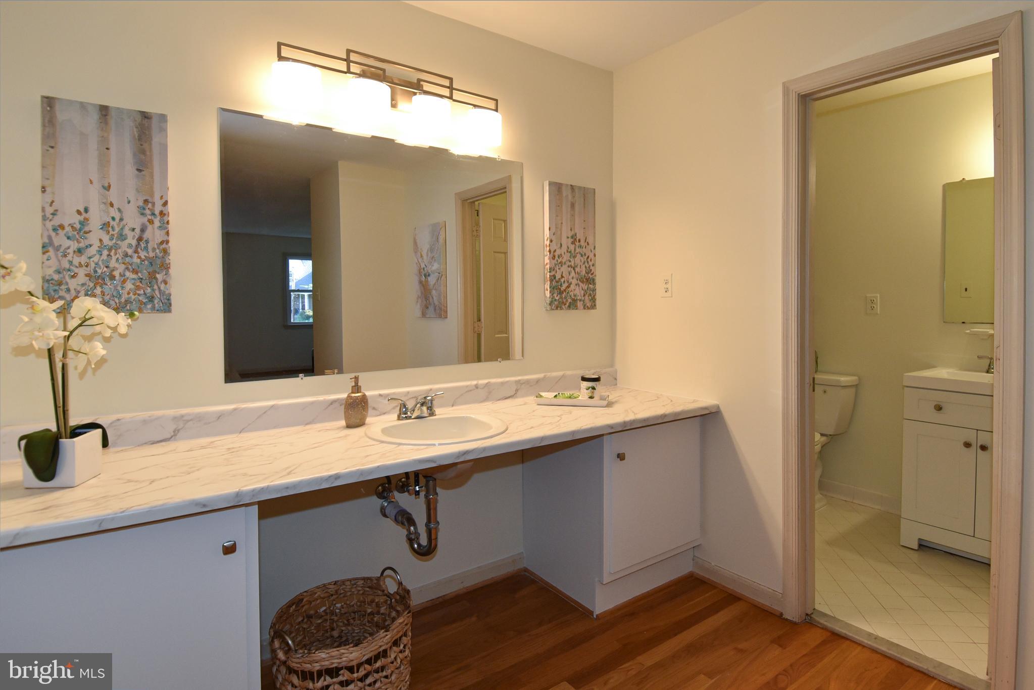 WHITE OAKS - Residential