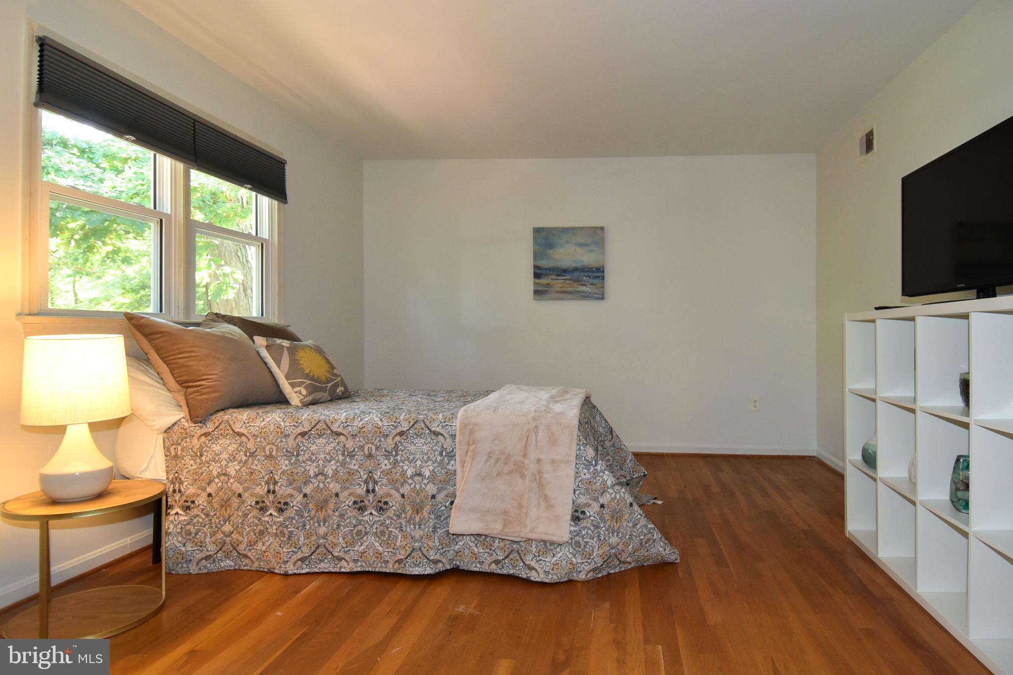 WHITE OAKS - Residential