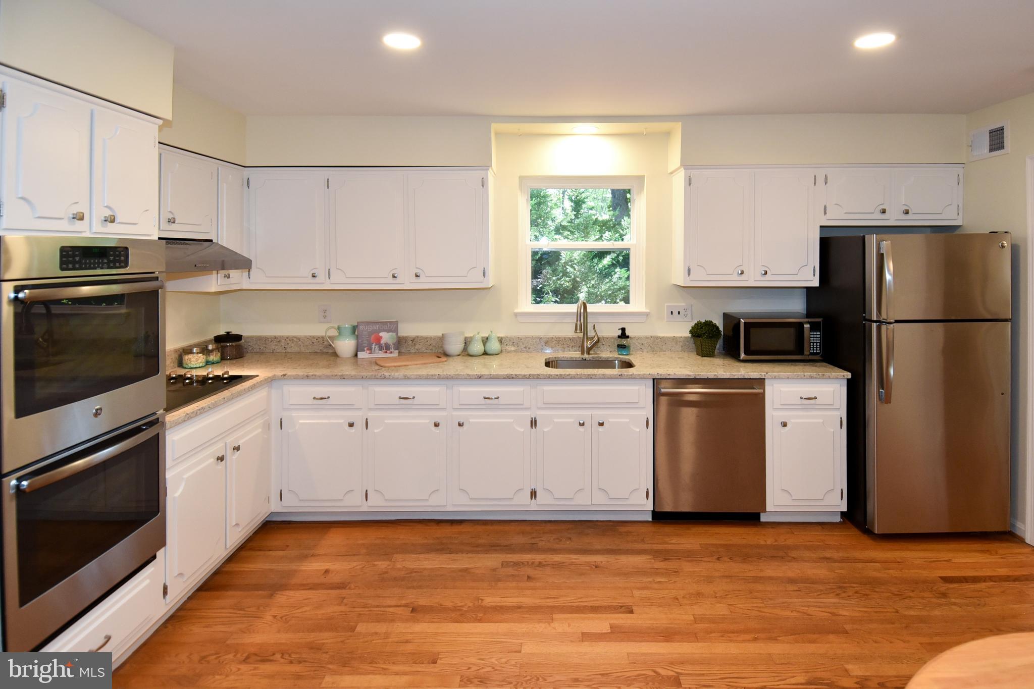 WHITE OAKS - Residential