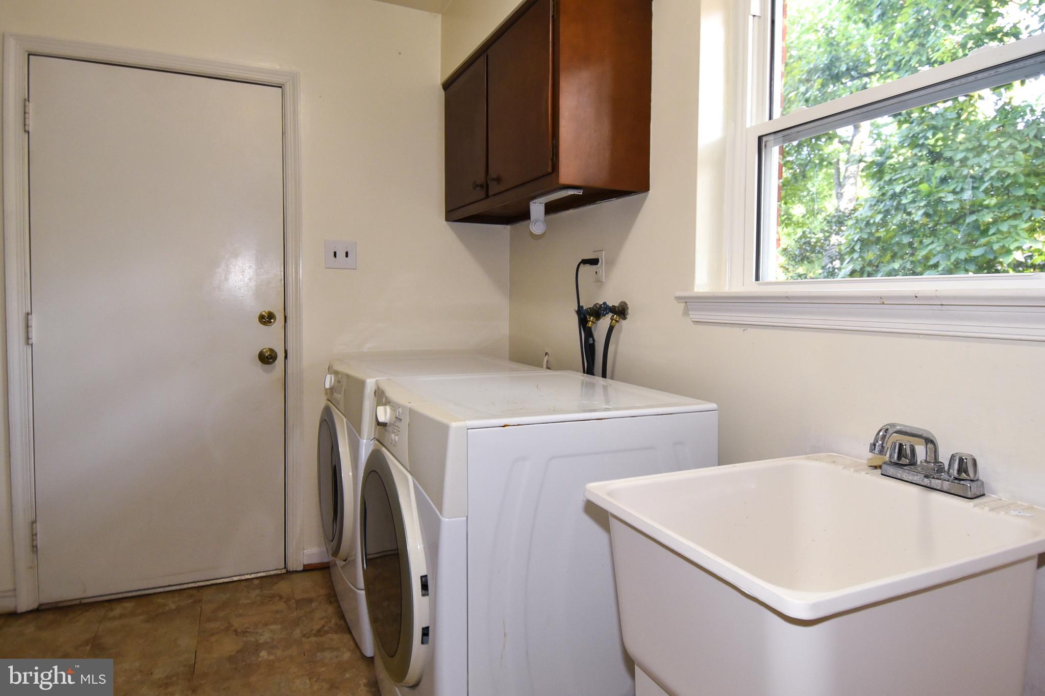 WHITE OAKS - Residential