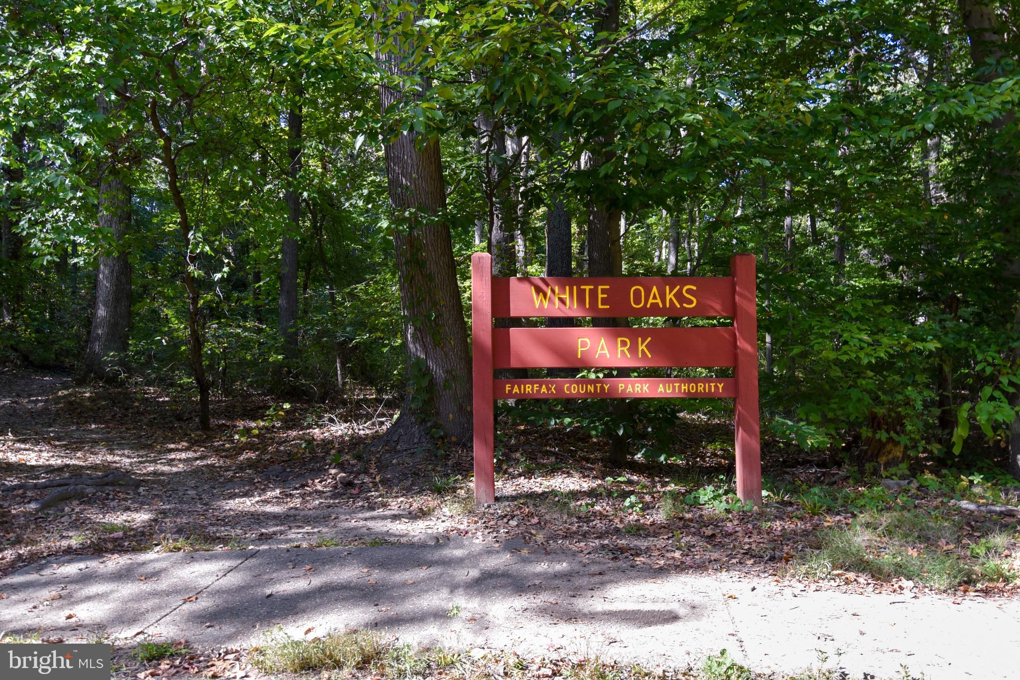 WHITE OAKS - Residential