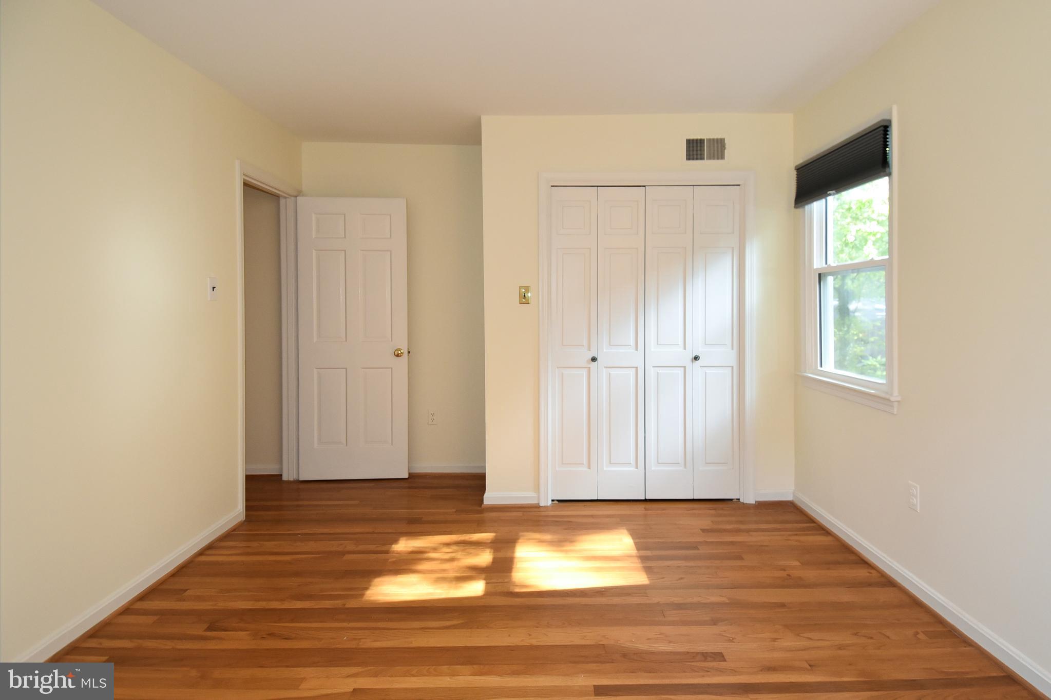 WHITE OAKS - Residential