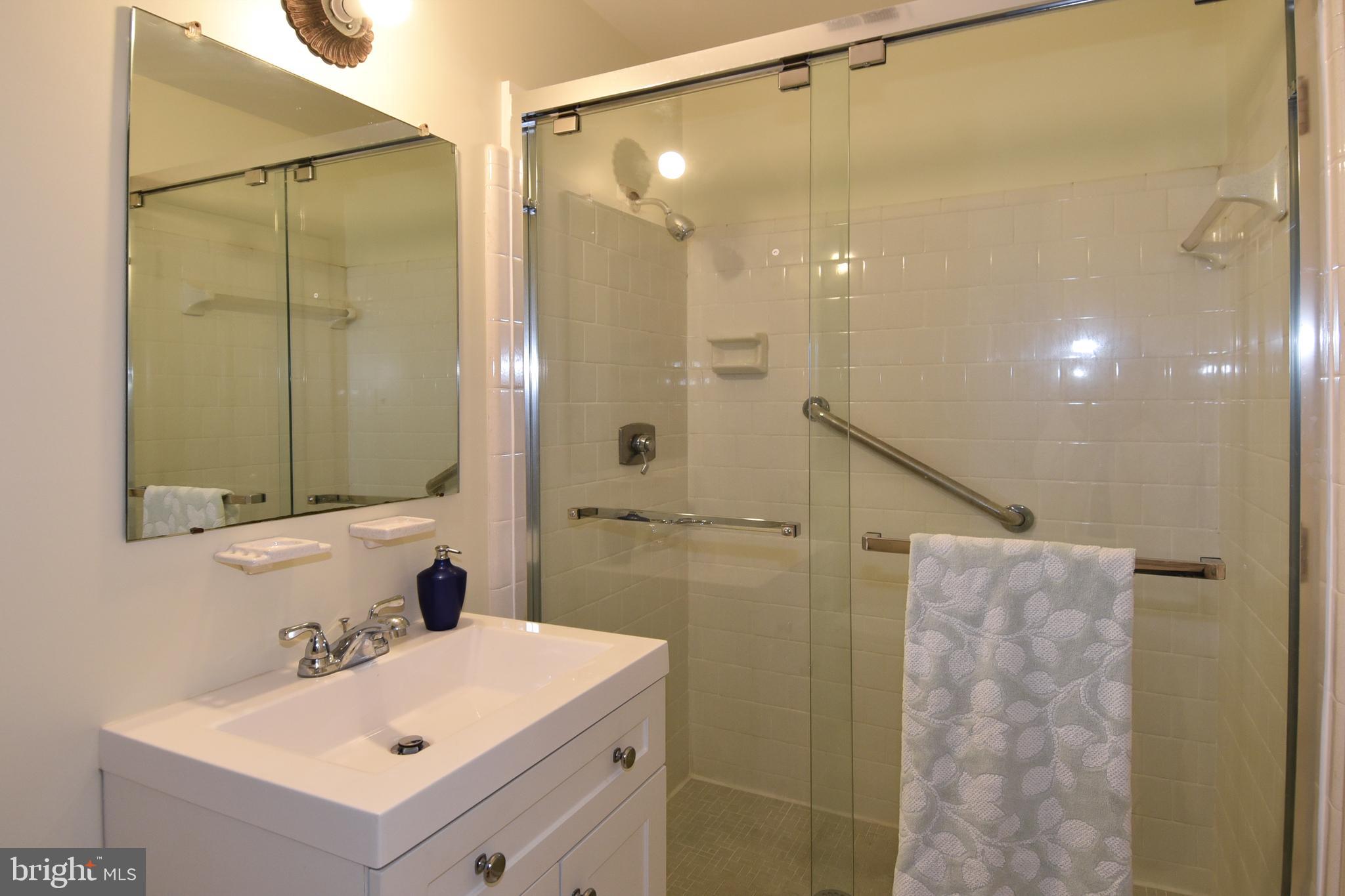 WHITE OAKS - Residential