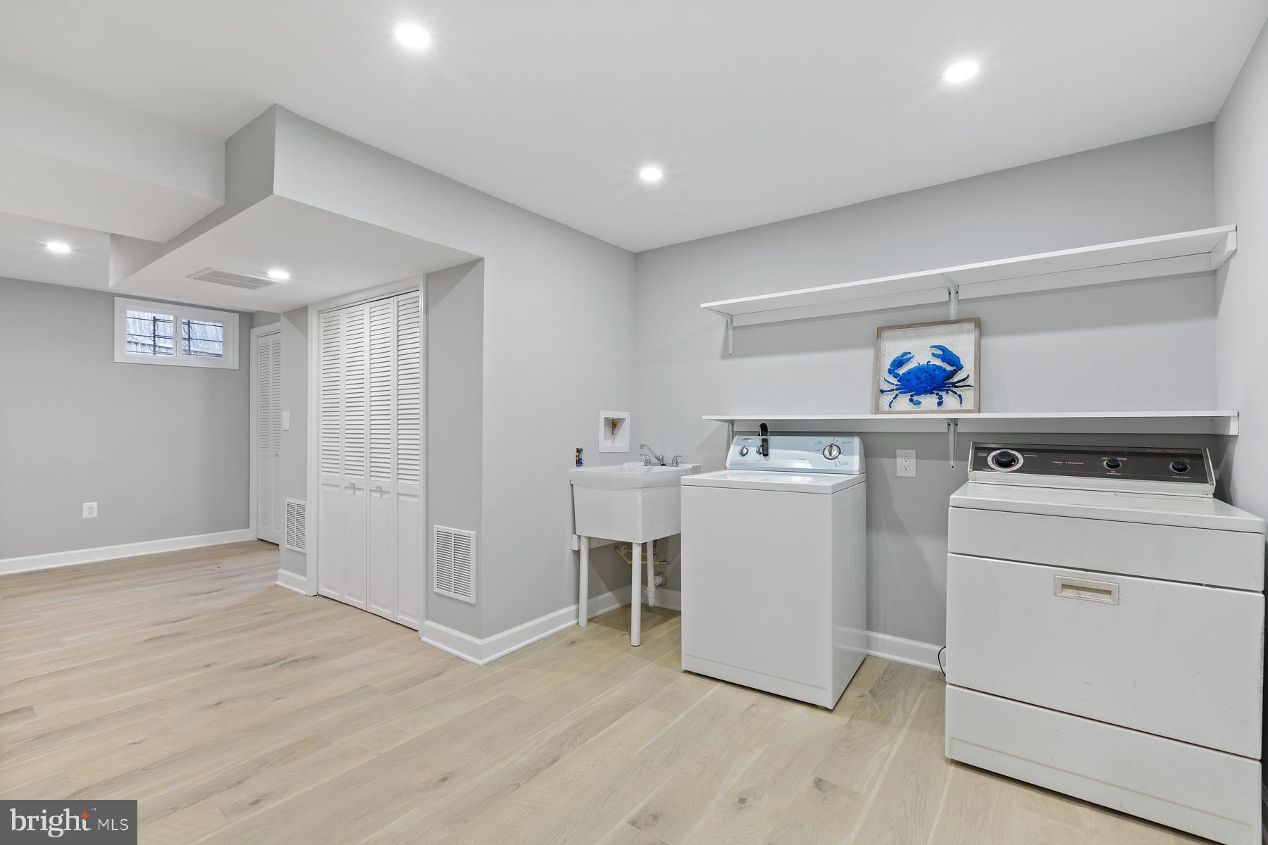 BRENTWOOD - Residential