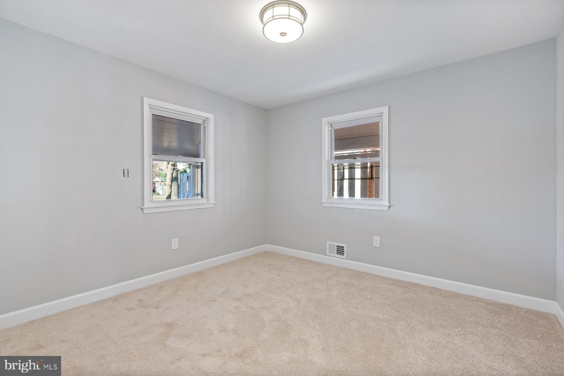 BRENTWOOD - Residential