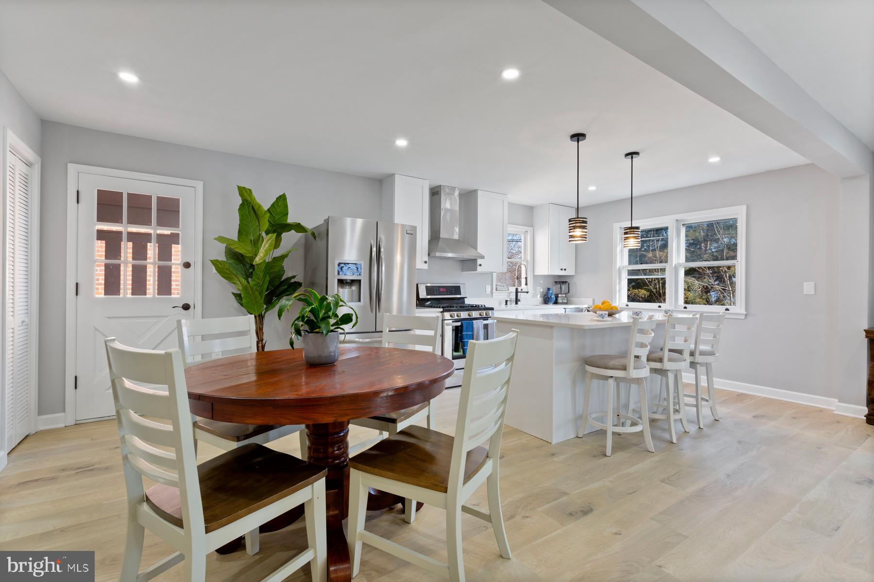 BRENTWOOD - Residential