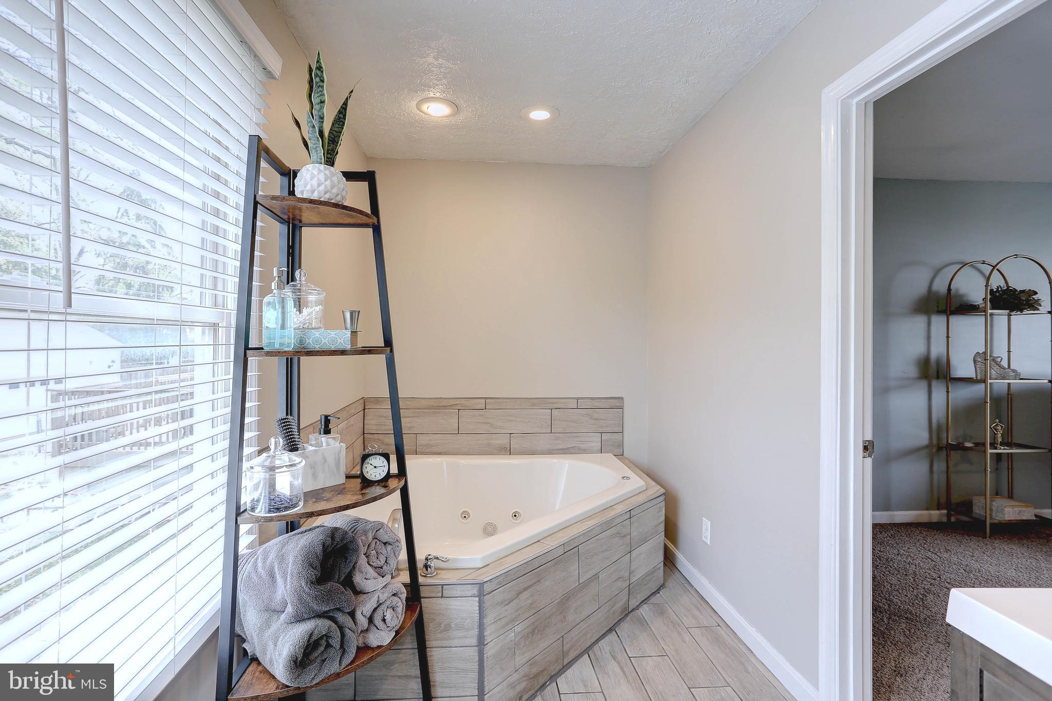 DRUM POINT - Residential