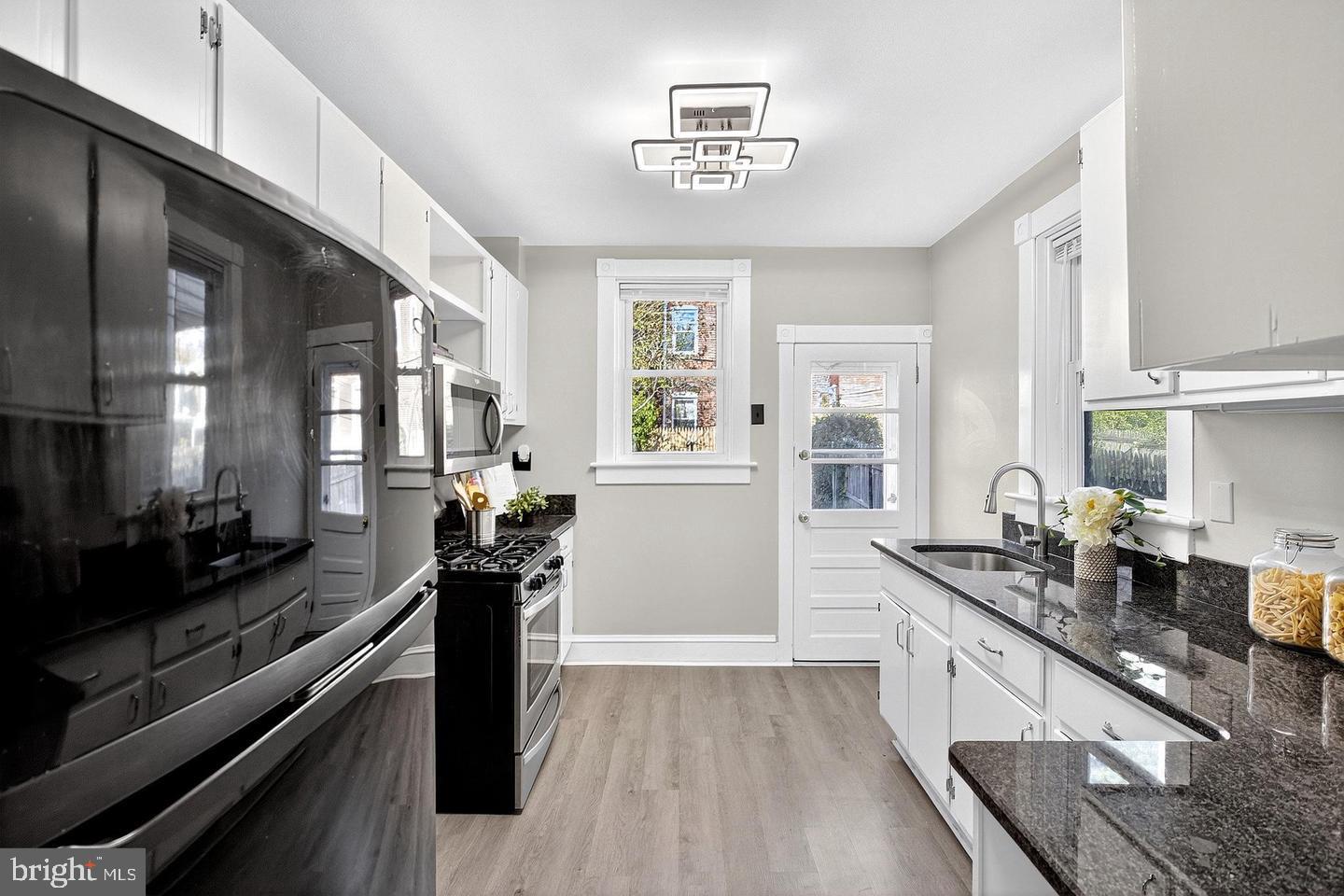 2923 N WASHINGTON STREET