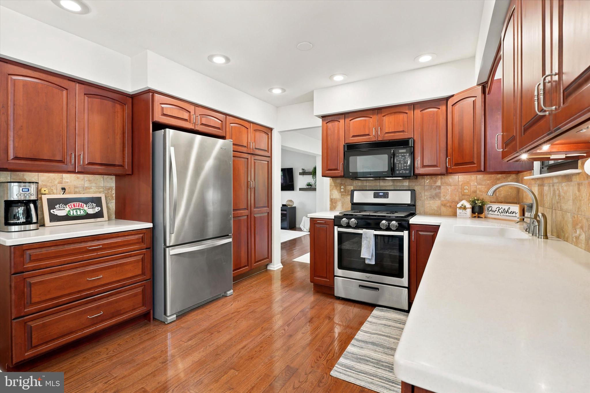 482 CHESWYCK DRIVE