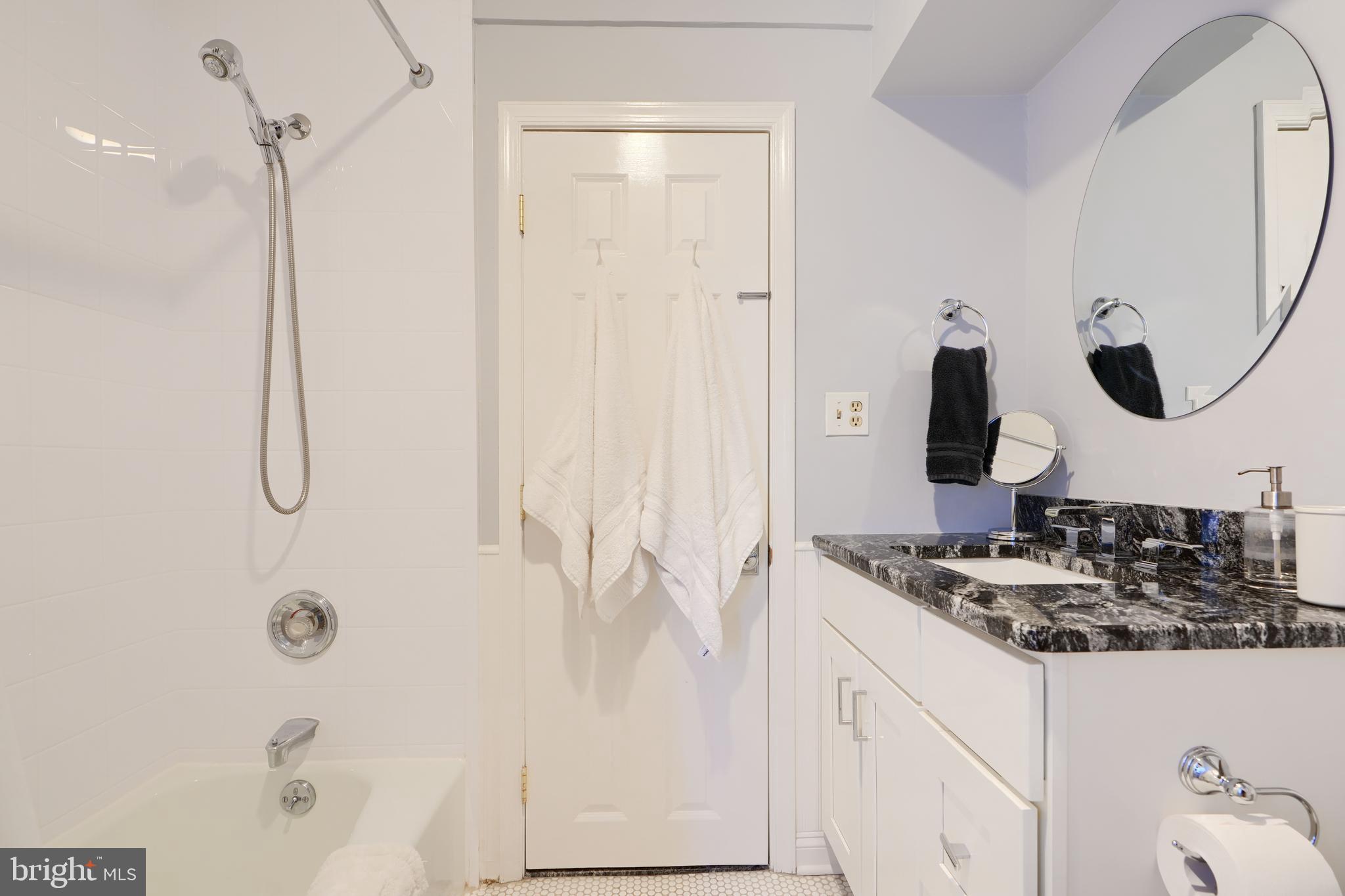 BUTCHERS HILL - Residential