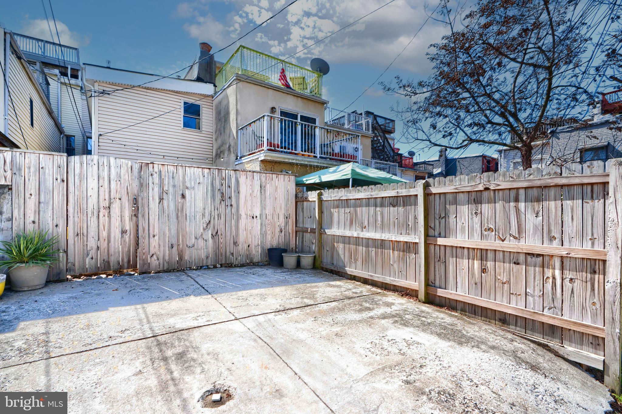 BUTCHERS HILL - Residential