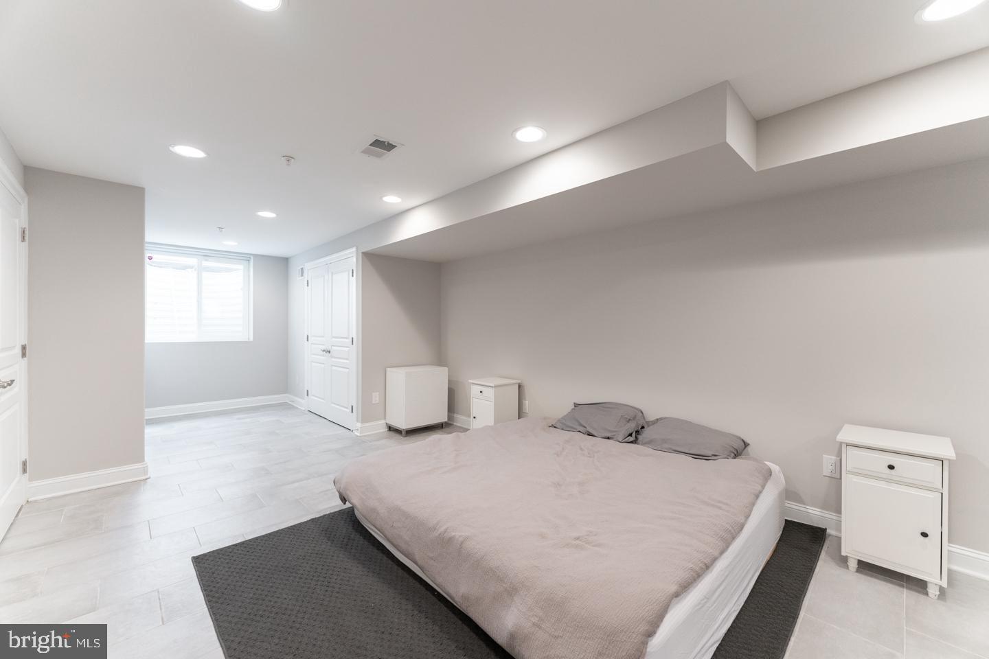 SOUTH KENSINGTON - Residential