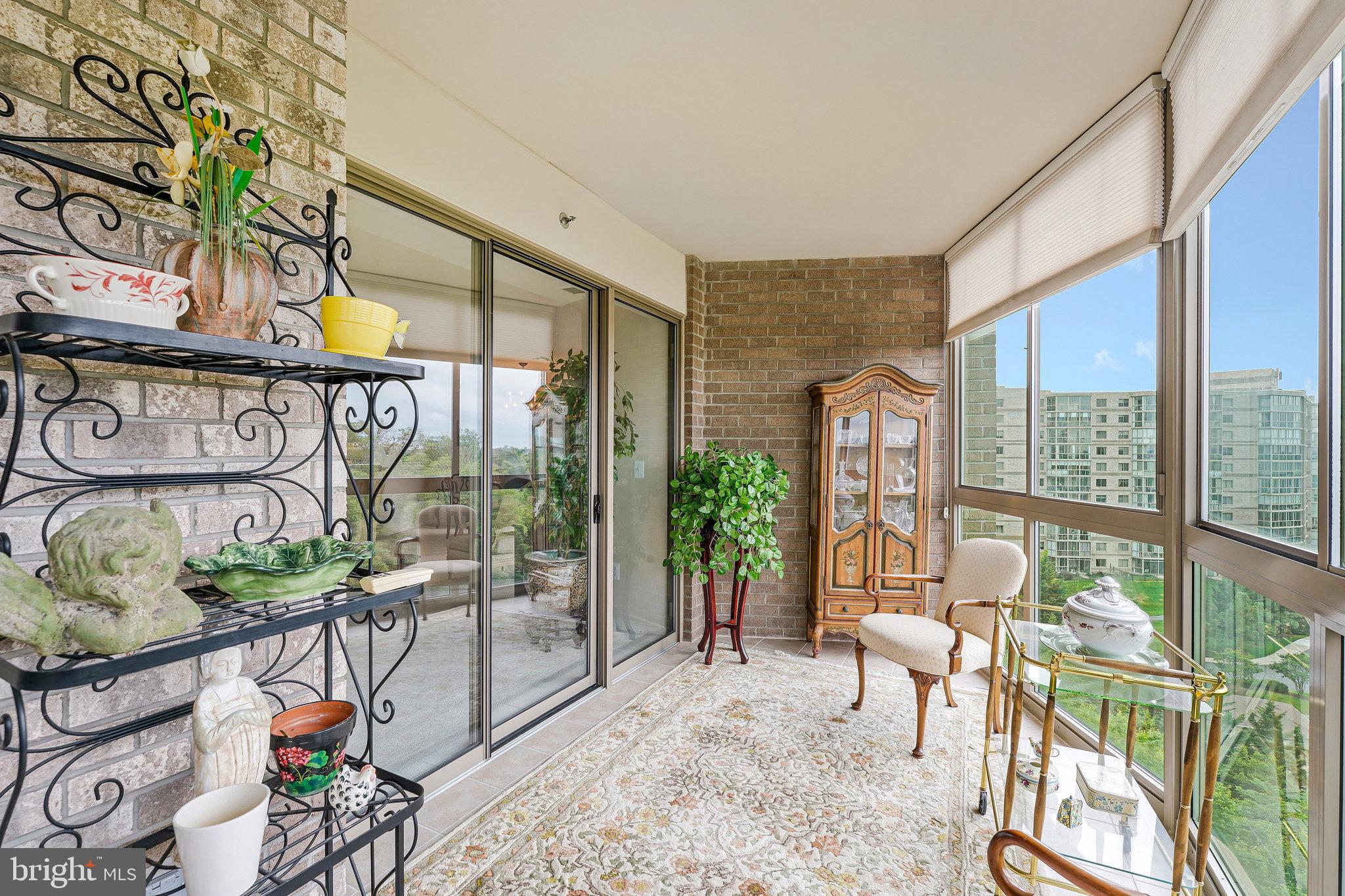 LANSDOWNE - Residential