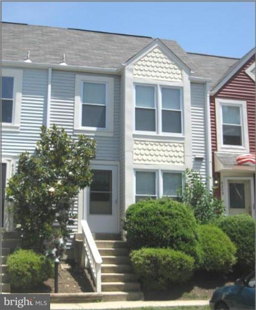 Three level/3 BR/2.5 BA.  Freshly Painted, New Carpet and Flooring. Separate LR & DR.  FP on main level.  Large Deck off LR. Lower Level has Separate Laundry Room with Lots of Storage space, Two large Bedrooms on upper level. Family Room in Basement could be extra Bedroom with Closet and Full Bath.Close to 495/395/95.  Ft Belvoir, Pentagon, Metro, Public Transportation, Shopping and more.