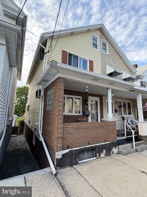 Townhouse For Sale - 316 E Fell Street<br/> SUMMIT HILL, PA 18250