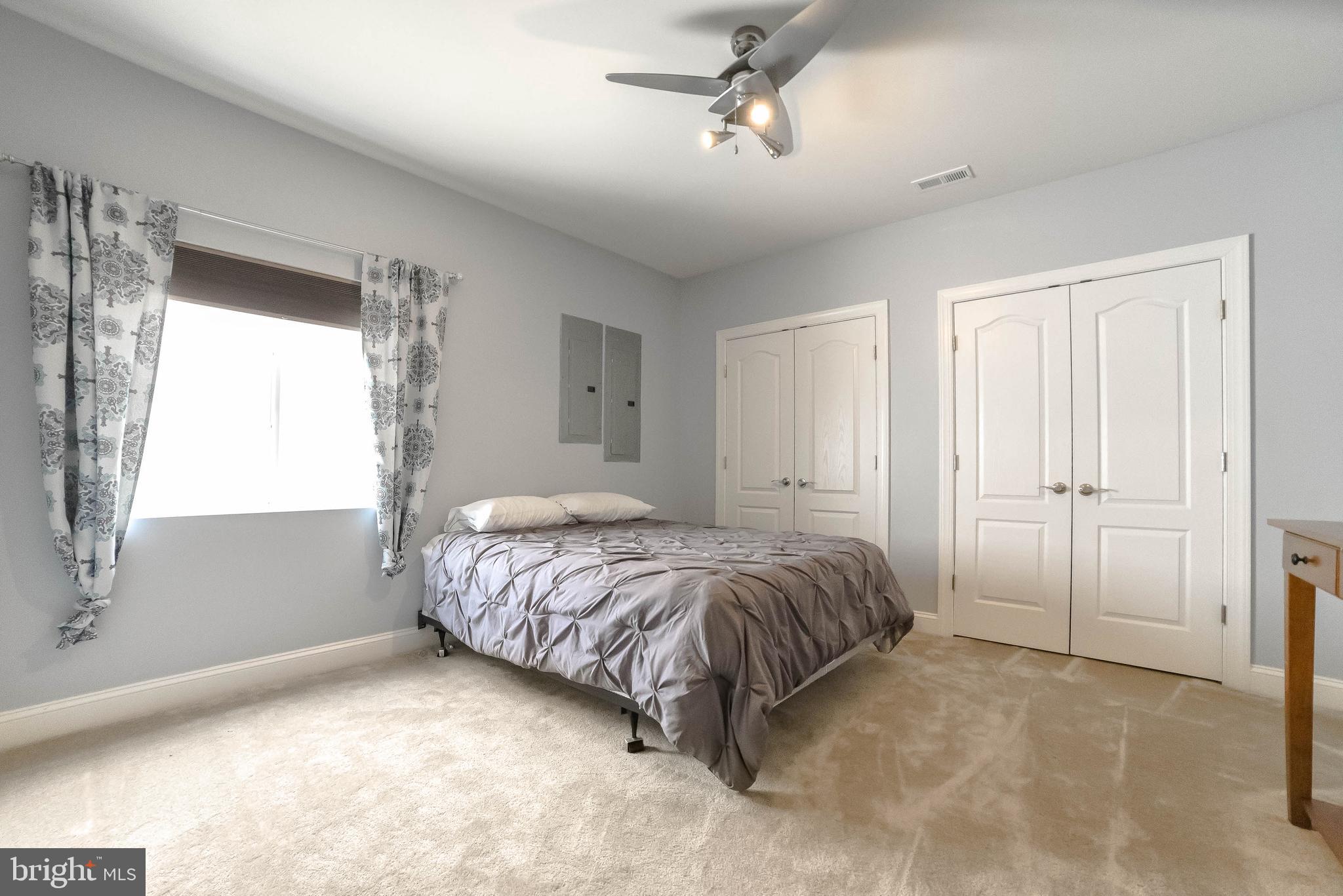 LEONARDS GRANT - Residential