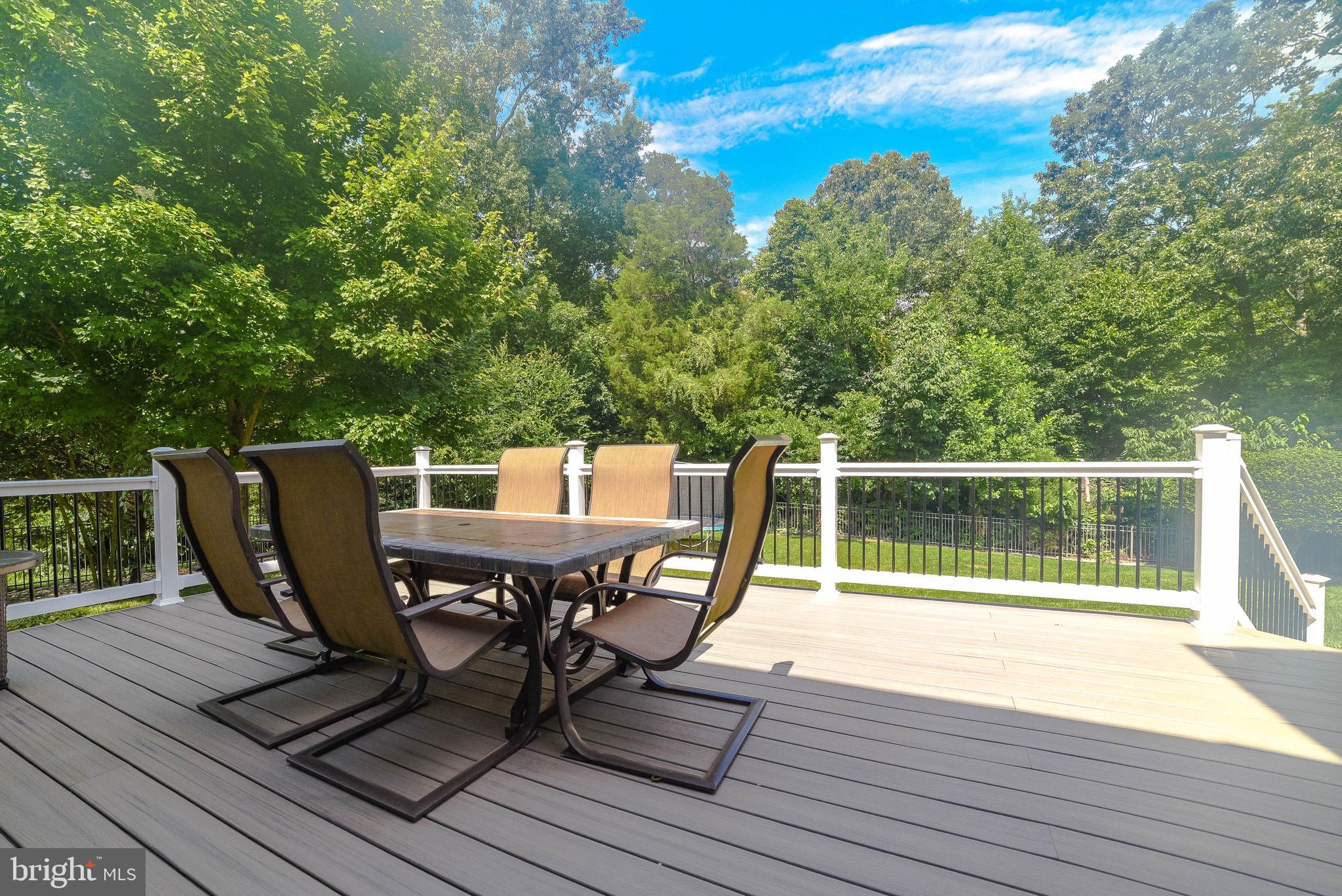 LEONARDS GRANT - Residential