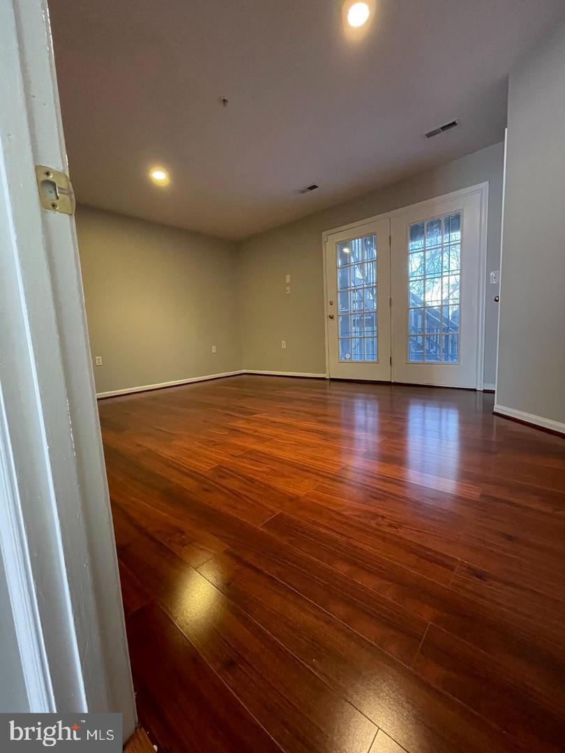 COVINGTON MANOR - Residential Lease