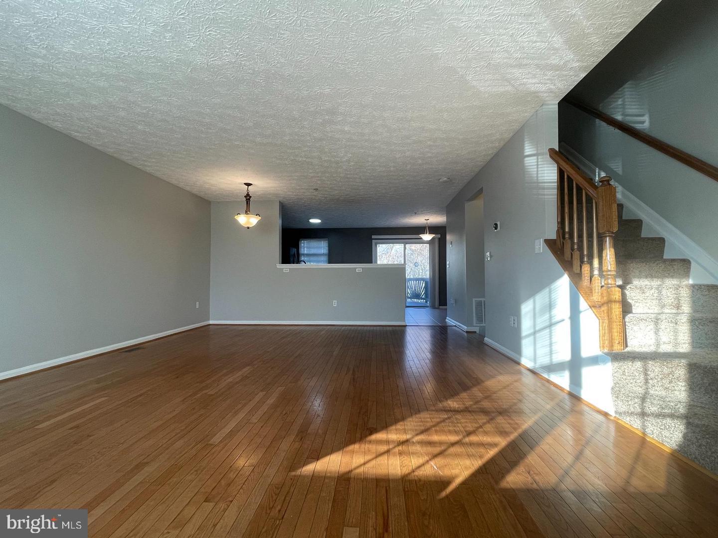 COVINGTON MANOR - Residential Lease