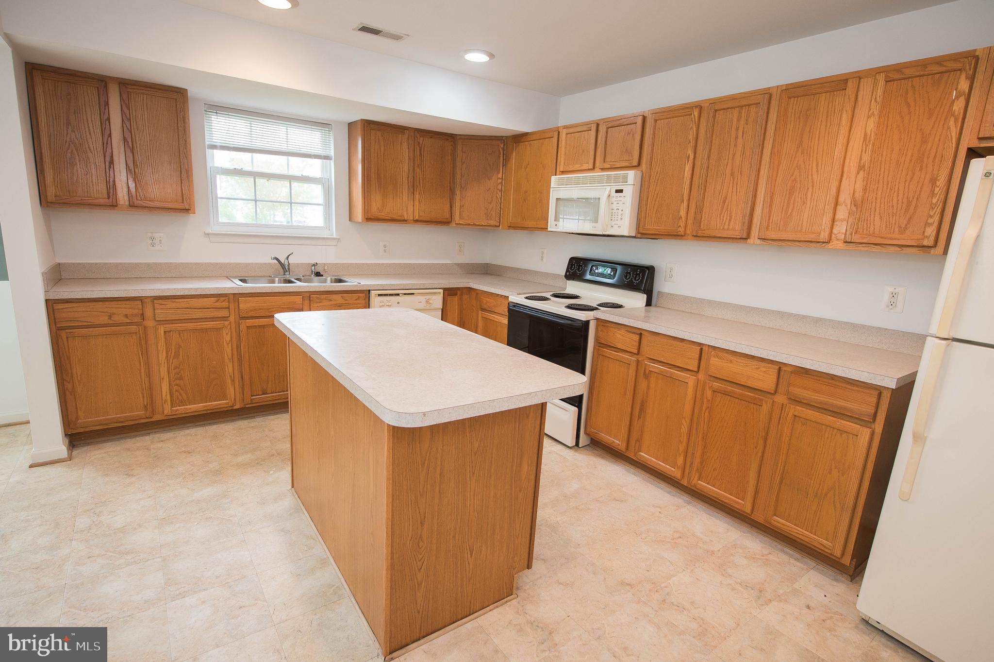 CATTAIL CROSSING - Residential Lease