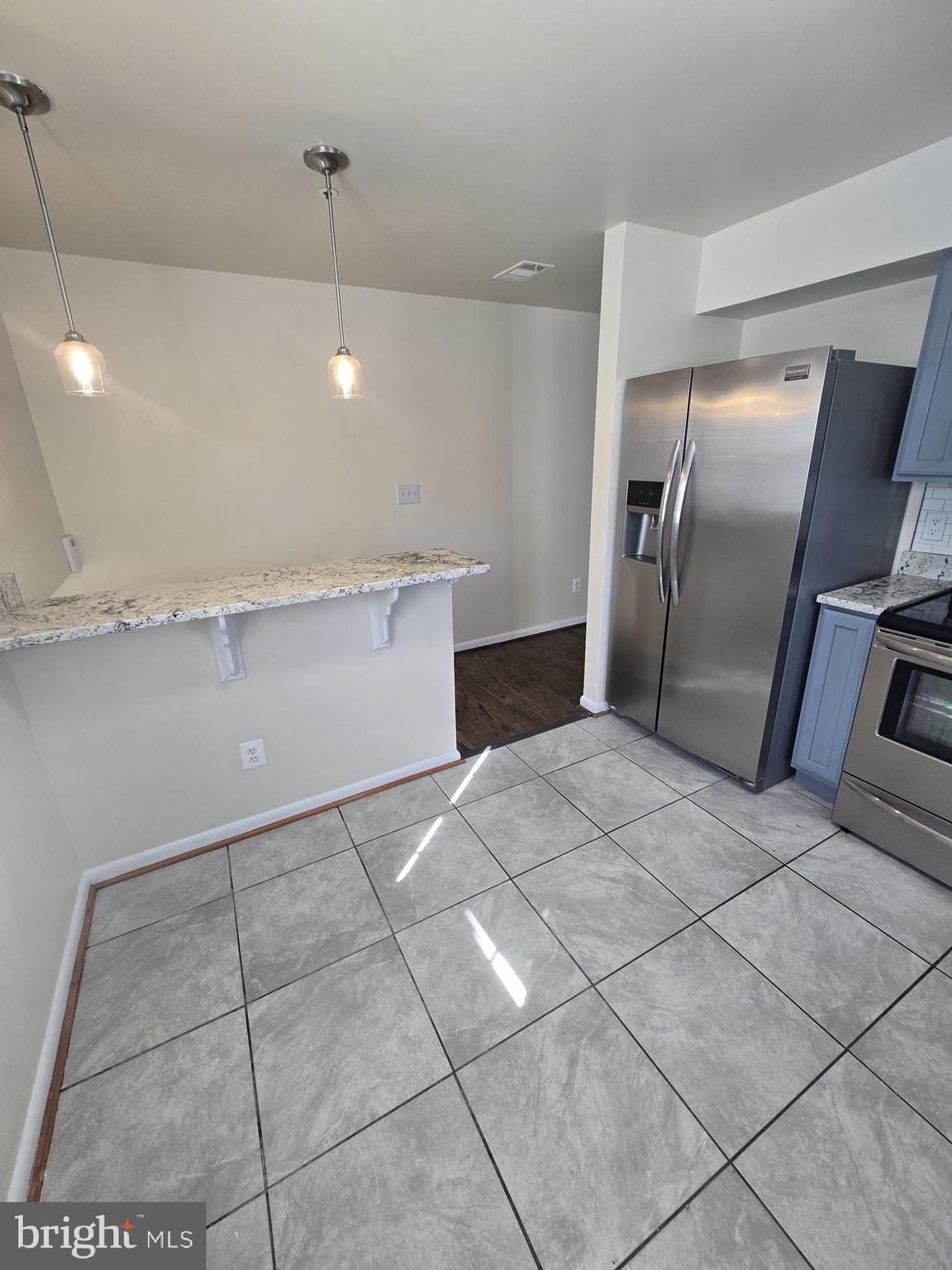 DEVON HILLS CONDO - Residential Lease