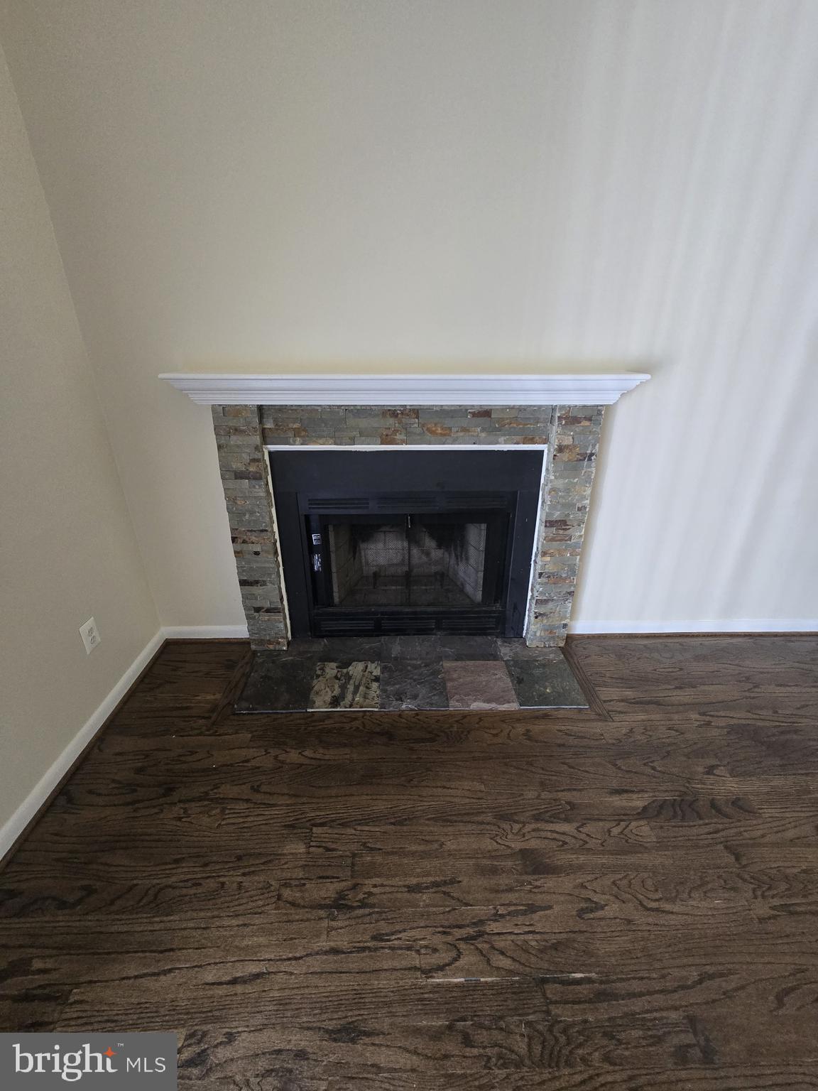 DEVON HILLS CONDO - Residential Lease