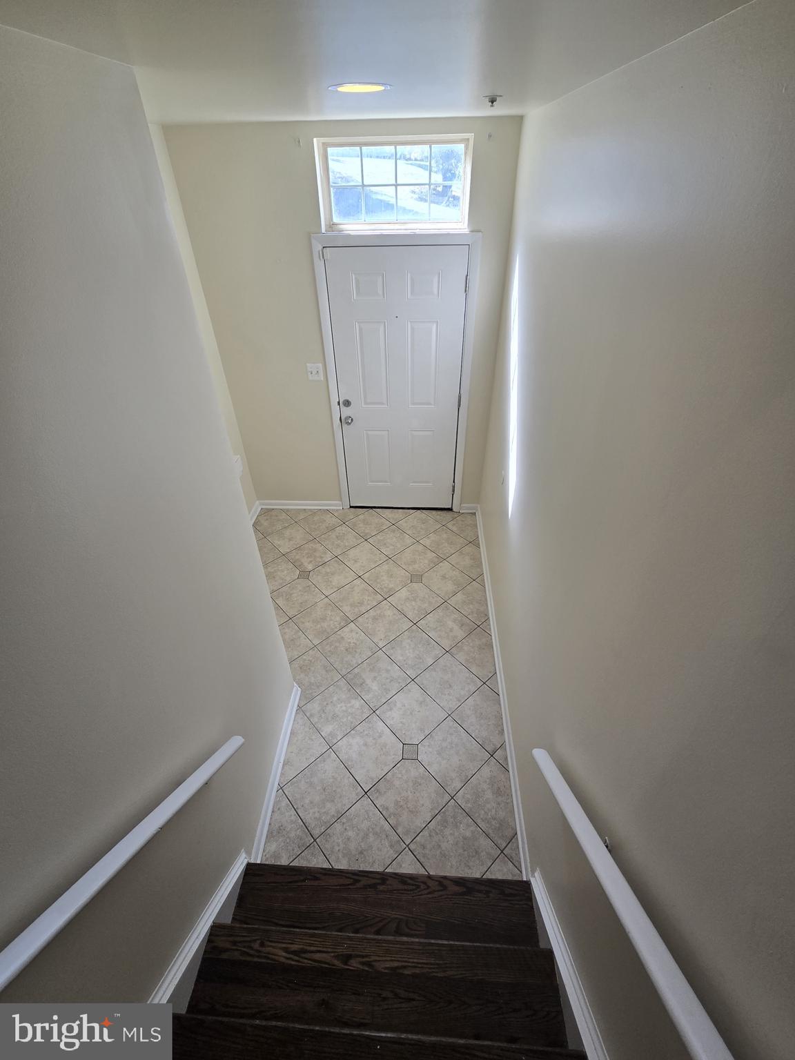 DEVON HILLS CONDO - Residential Lease