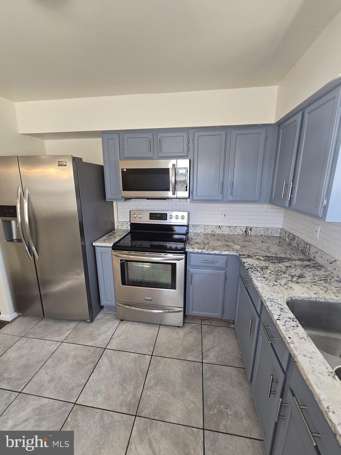 DEVON HILLS CONDO - Residential Lease