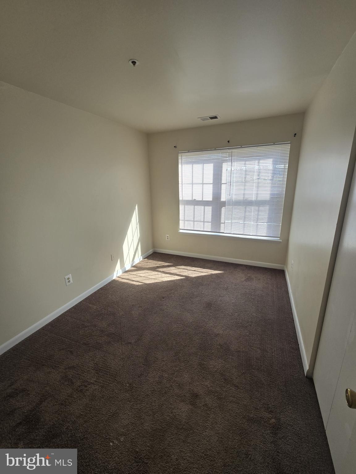 DEVON HILLS CONDO - Residential Lease