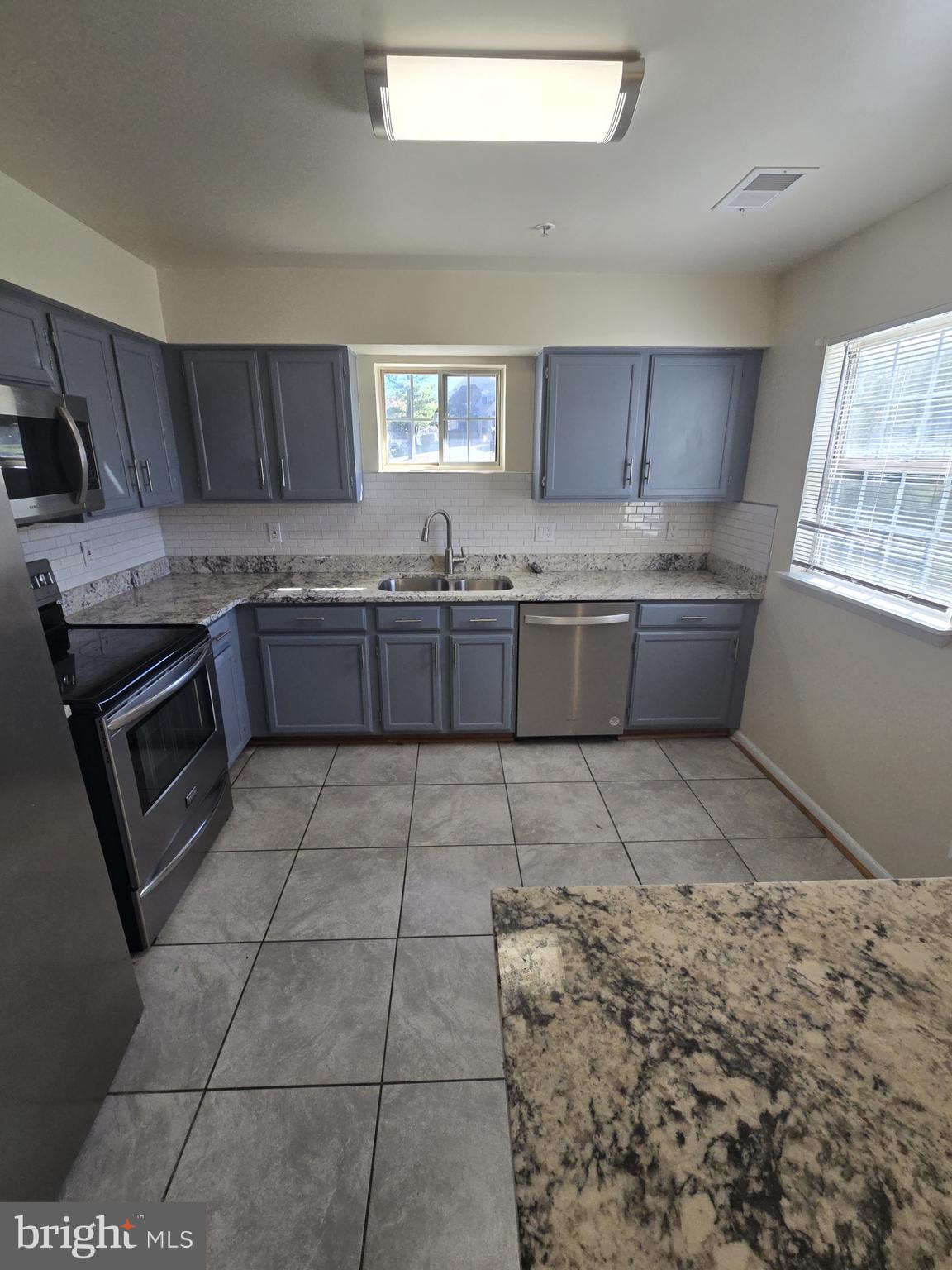 DEVON HILLS CONDO - Residential Lease