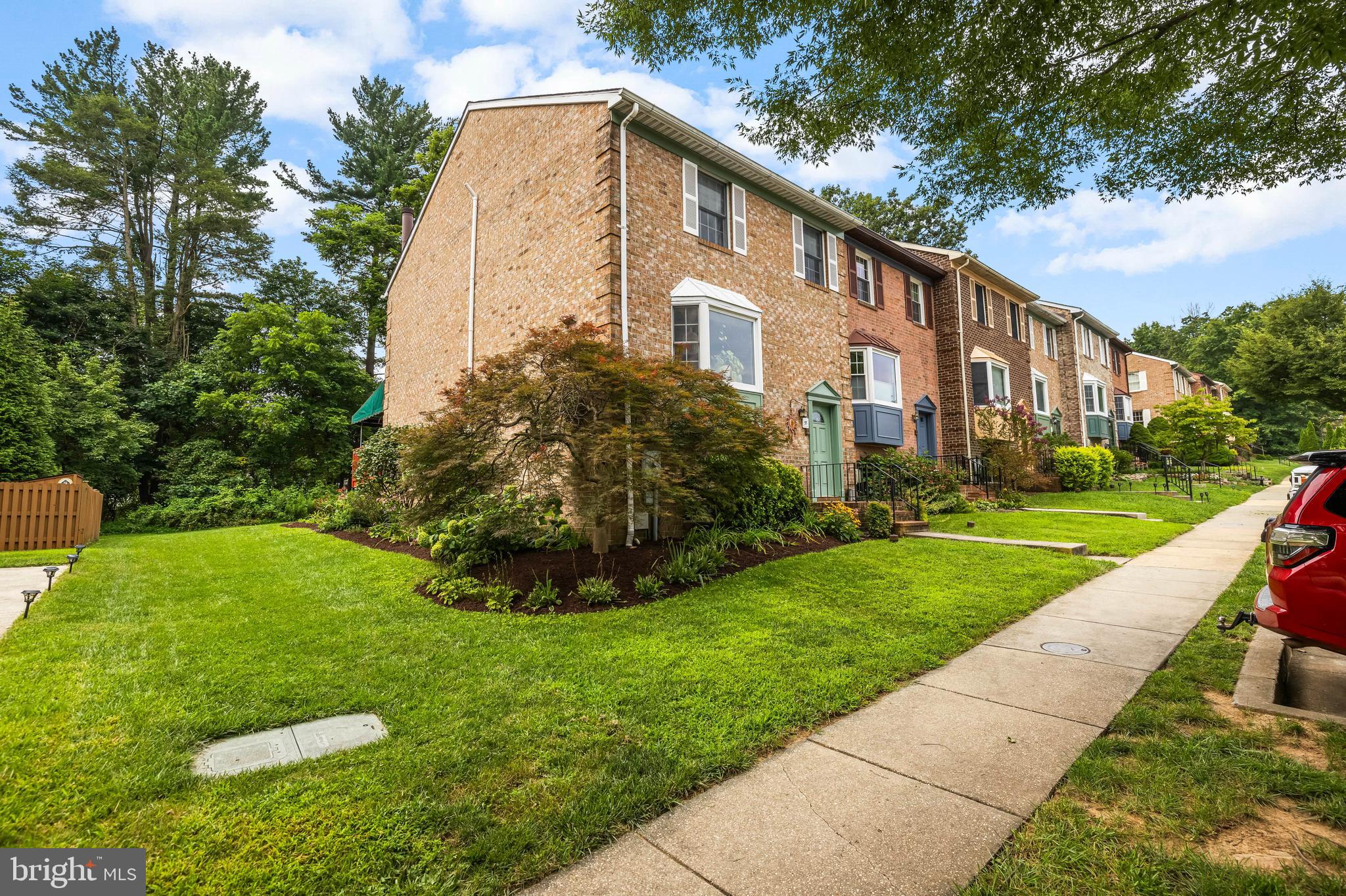HUNTERS RUN - Residential
