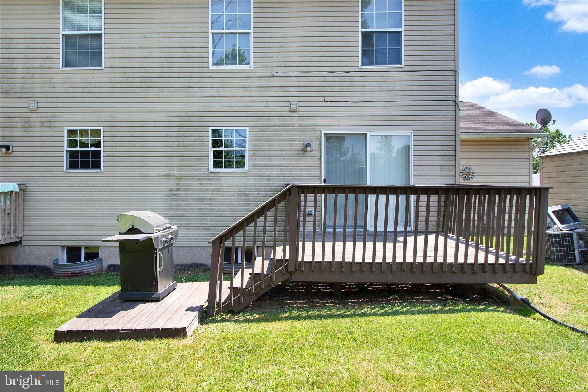 WANDERING STREAM ESTATES - Residential