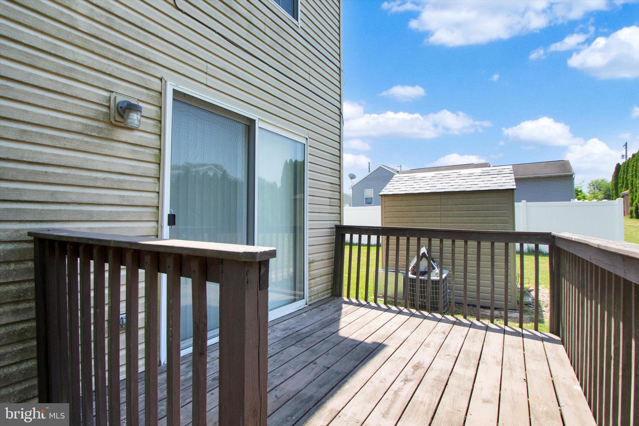 WANDERING STREAM ESTATES - Residential