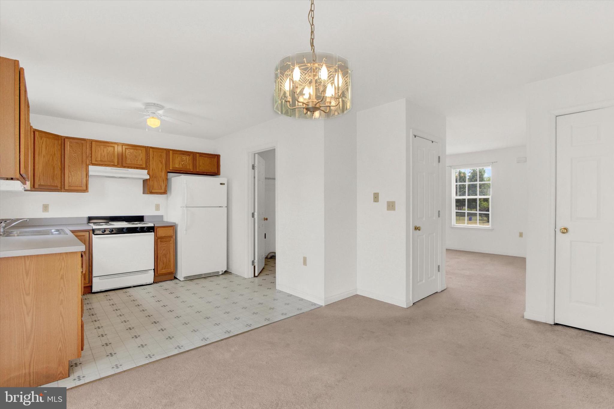 WANDERING STREAM ESTATES - Residential