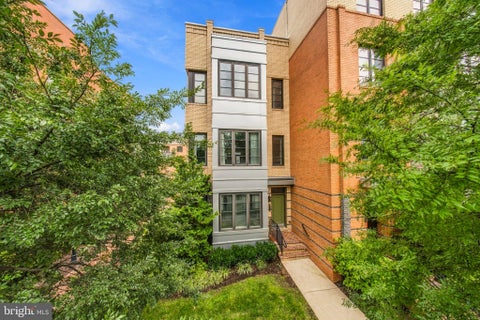 Townhouse For Rent - 2017 Richmond Highway<br/> Alexandria City County, ALEXANDRIA, VA 22301