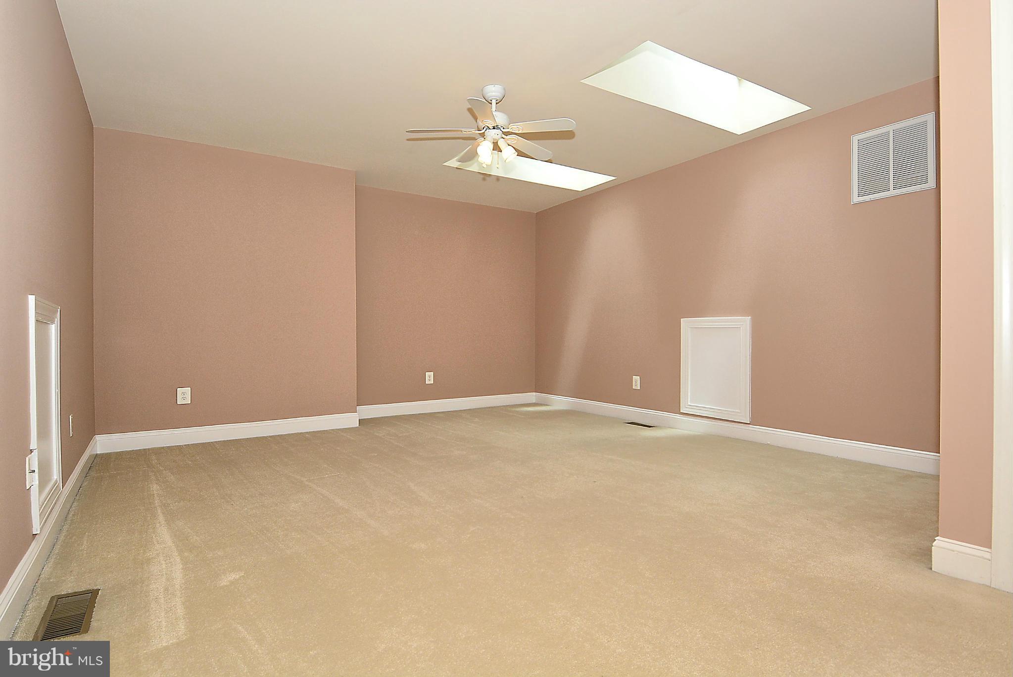 PEMBROOKE - Residential