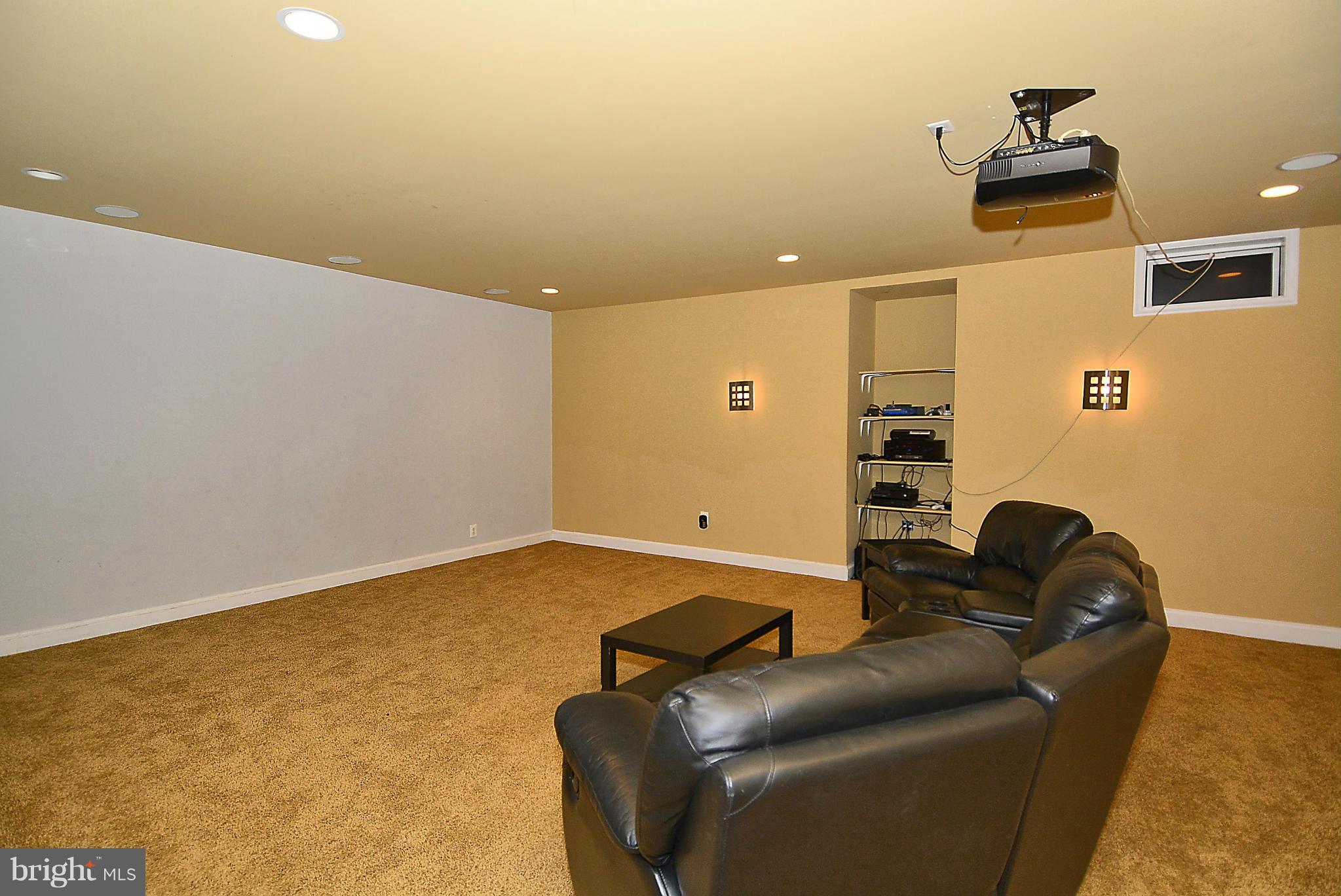 PEMBROOKE - Residential