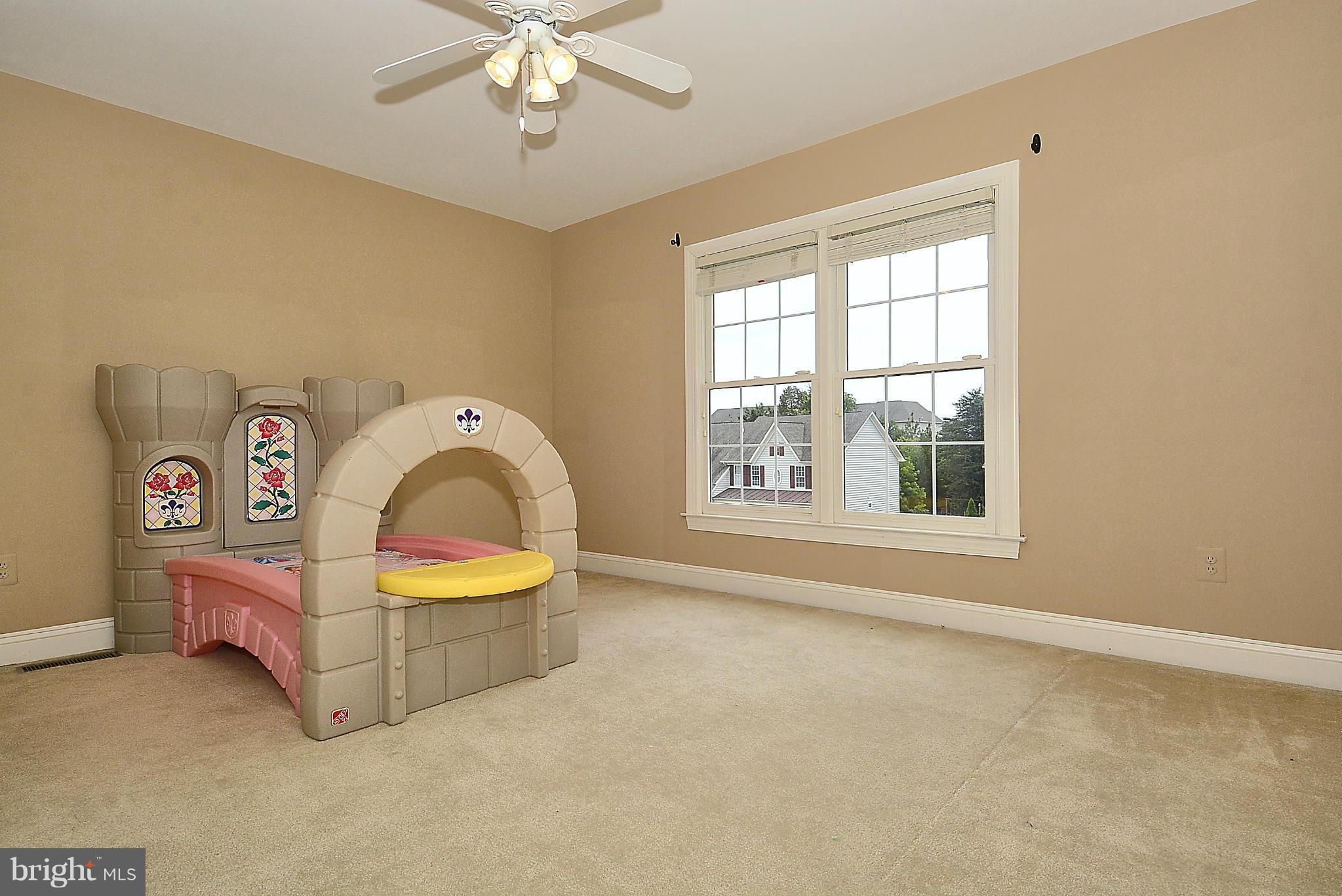 PEMBROOKE - Residential