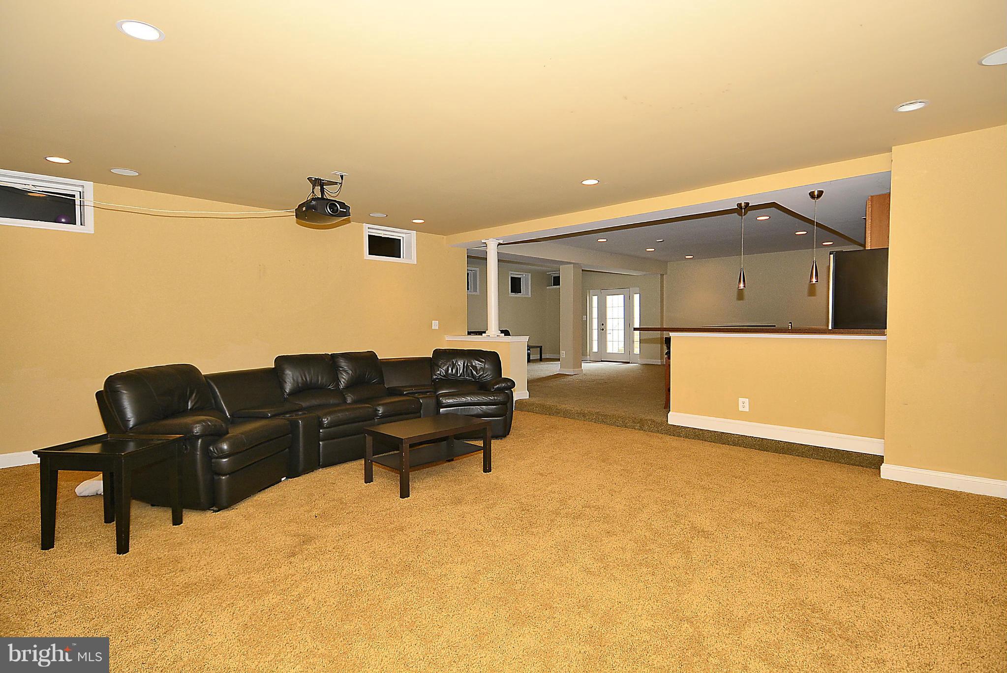 PEMBROOKE - Residential