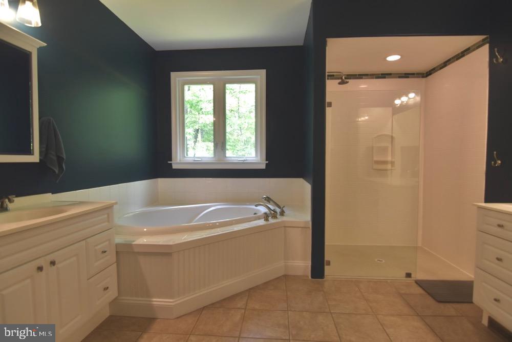 HOLLYWOOD - Residential