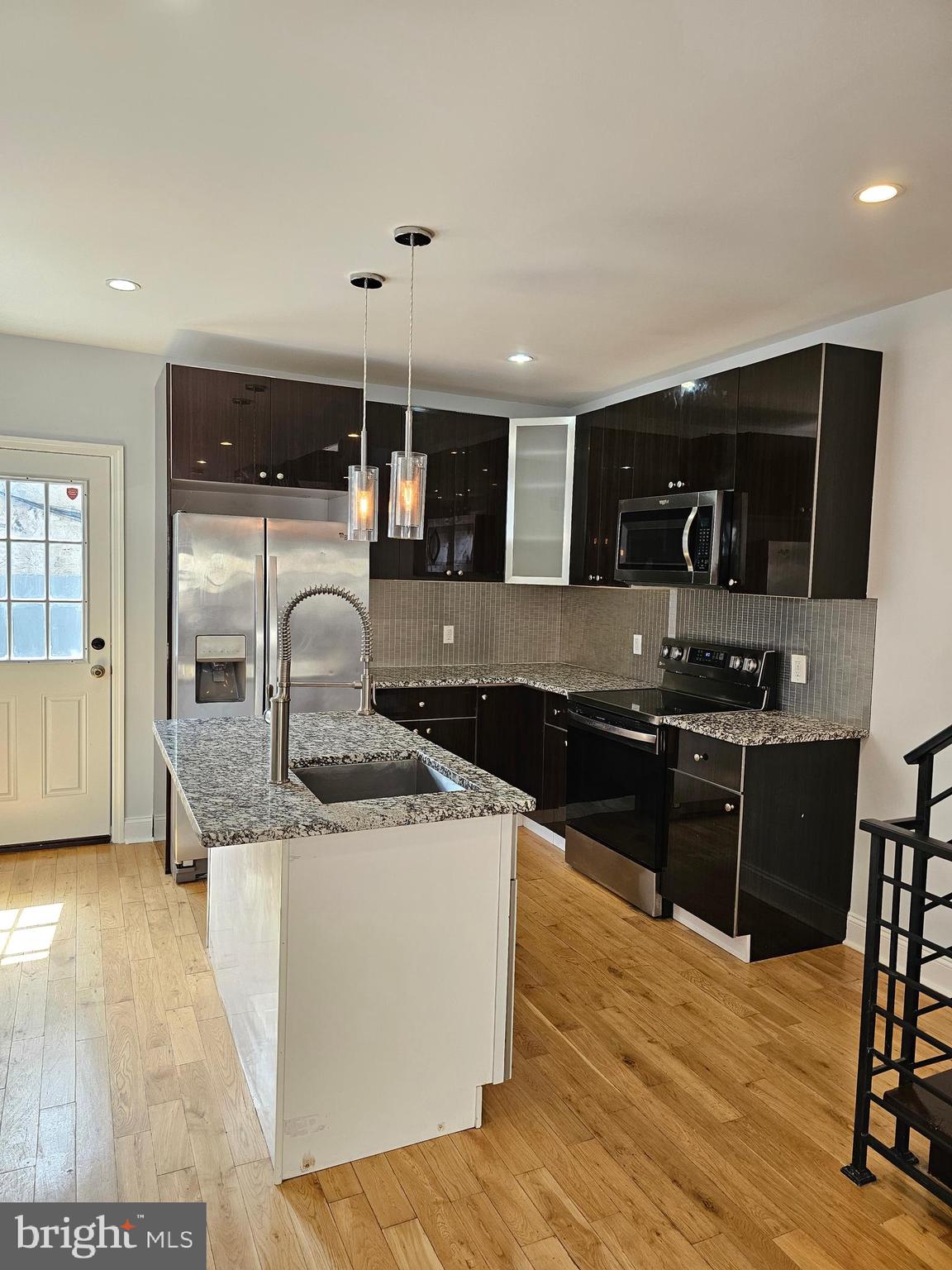 POINT BREEZE - Residential