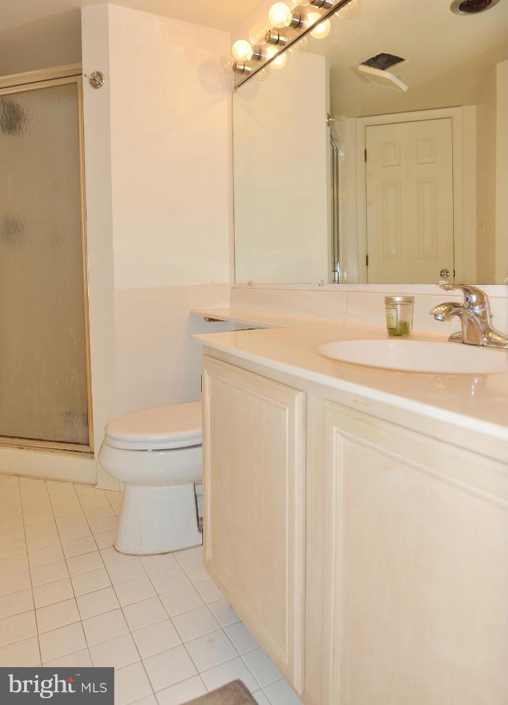 BRADDOCK PLACE - Residential Lease