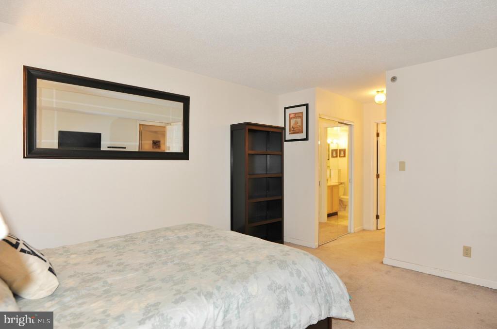 BRADDOCK PLACE - Residential Lease