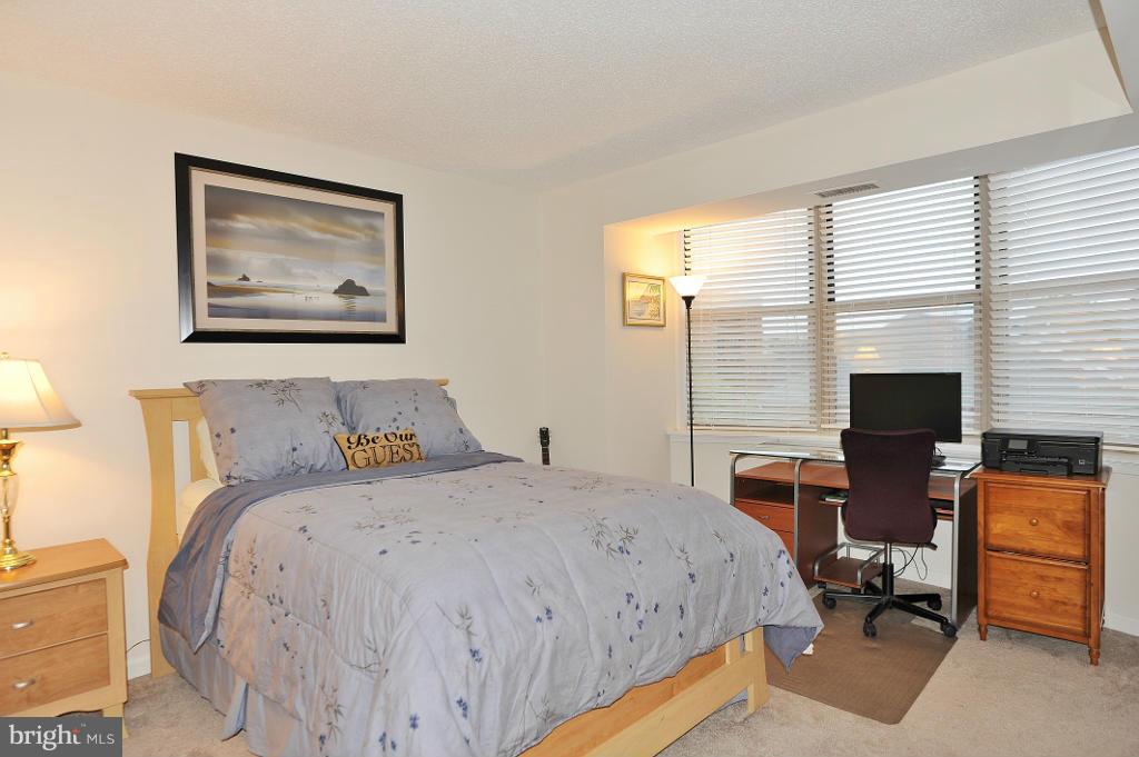 BRADDOCK PLACE - Residential Lease