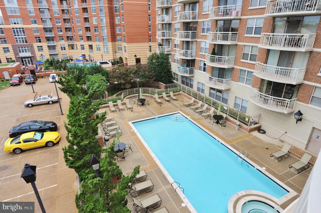 BRADDOCK PLACE - Residential Lease