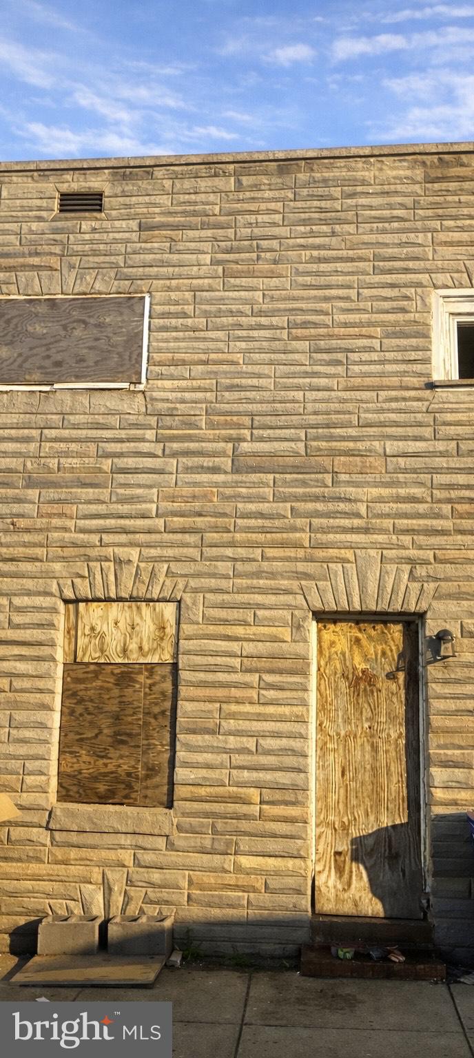 428 S PARRISH STREET