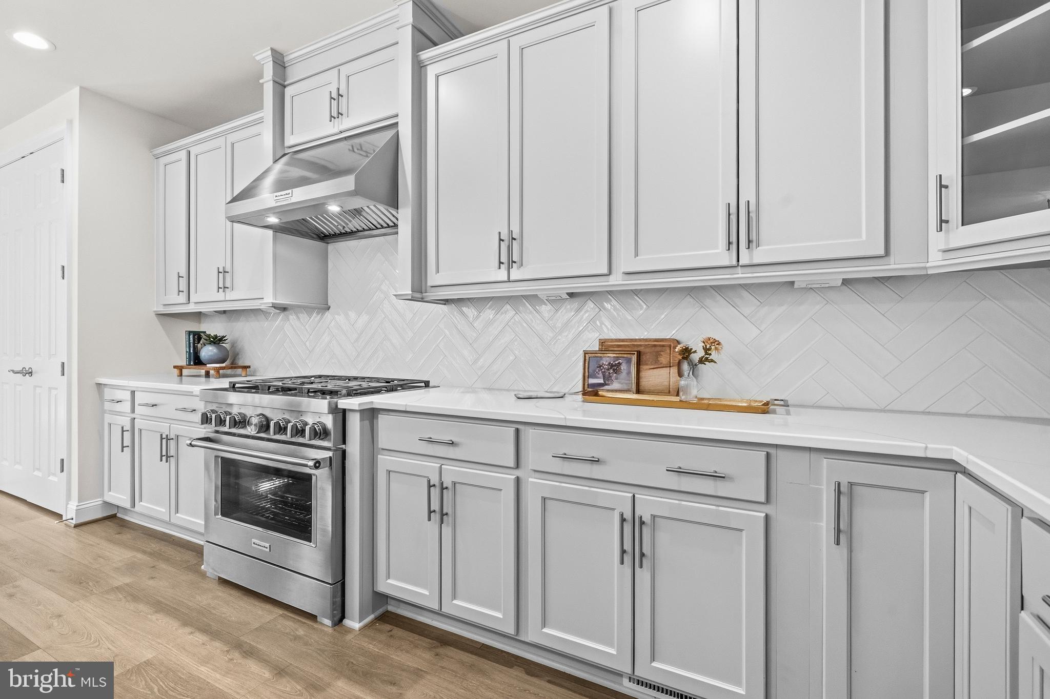 MARSHALL HILLS - Residential