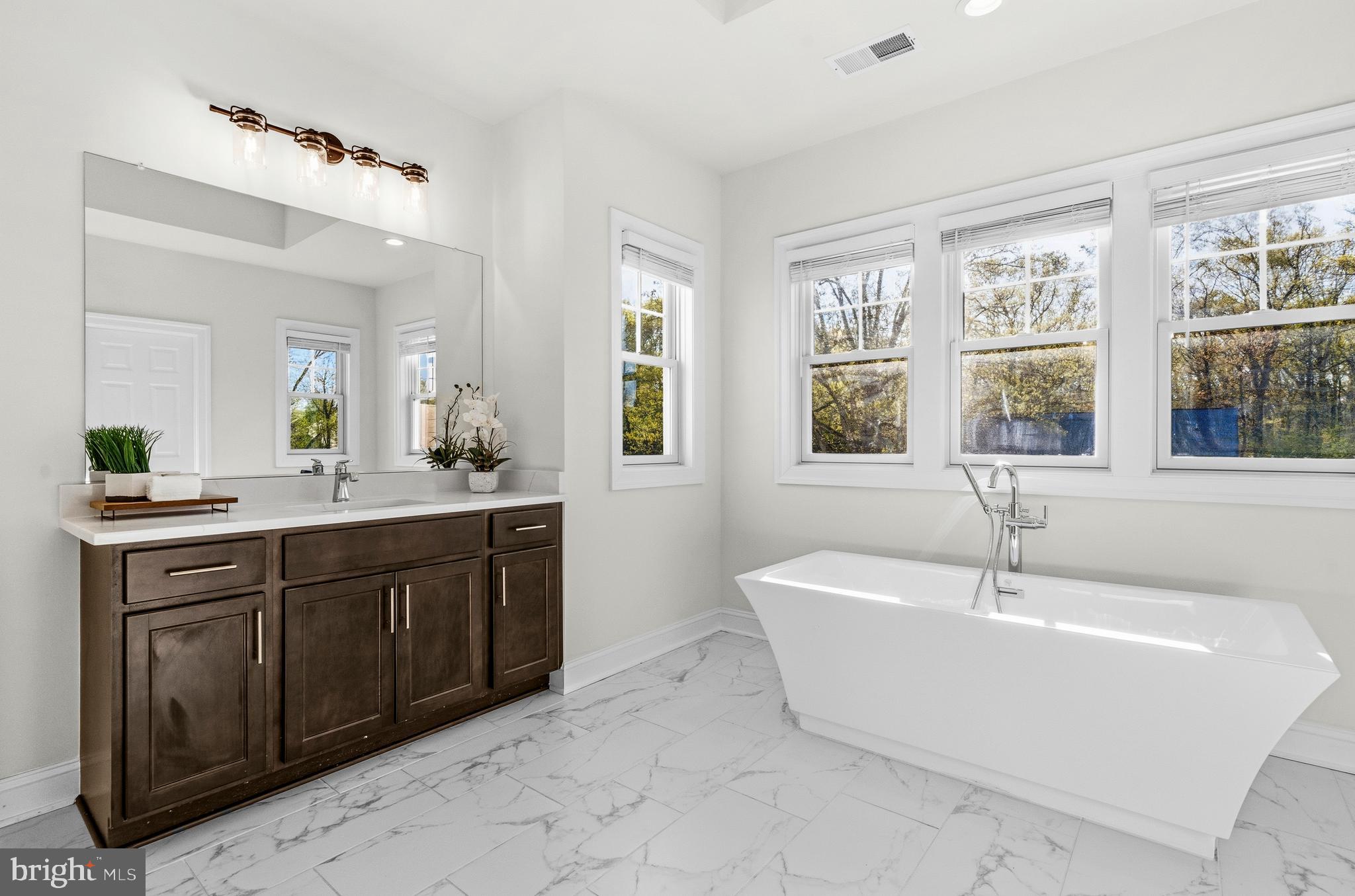 MARSHALL HILLS - Residential