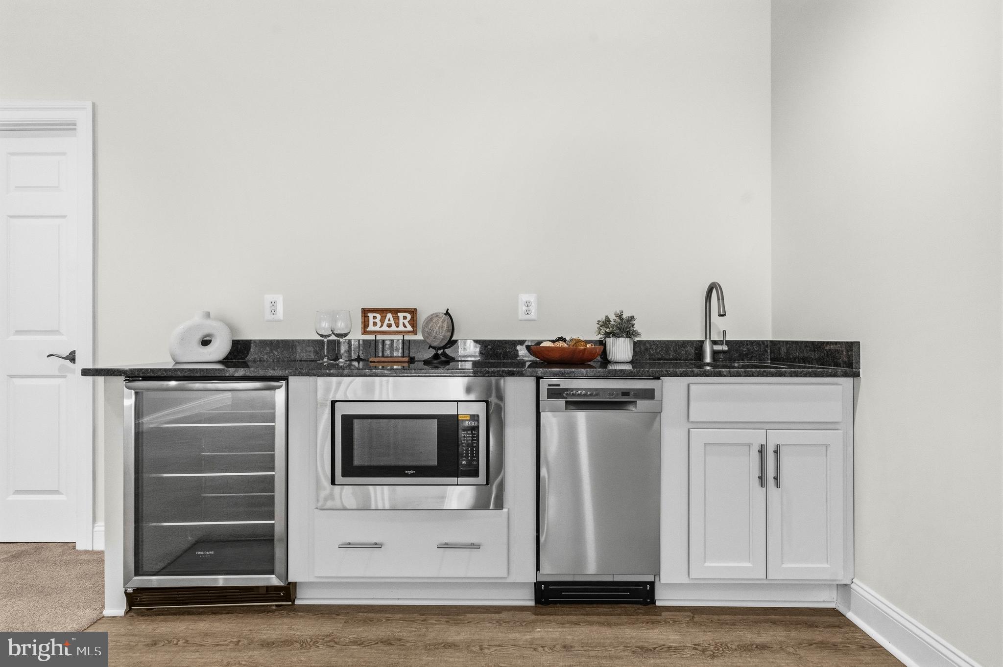 MARSHALL HILLS - Residential